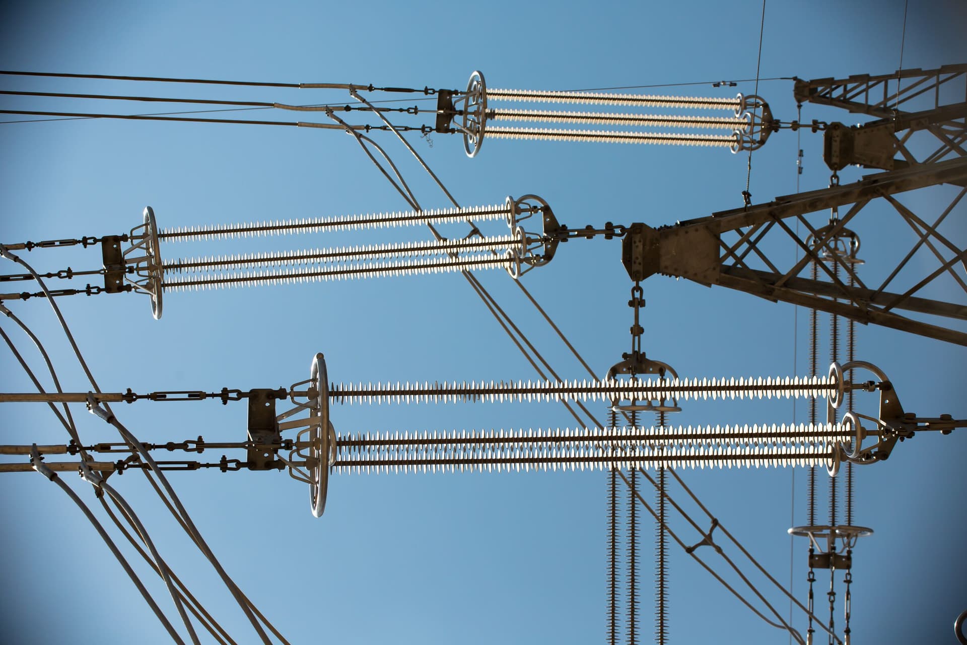 Hybrid insulator